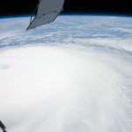 Hurikán Ike nad Atlantským oceánen vyfocený z vesmírné stanice ISS, 4. září 2008.(NASA)